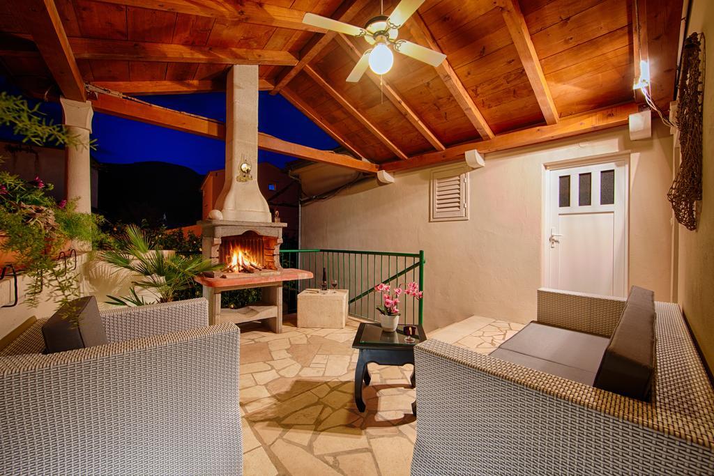 Villa Kamenica Komiža Zimmer foto