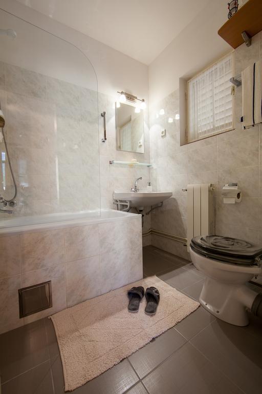 Villa Kamenica Komiža Zimmer foto
